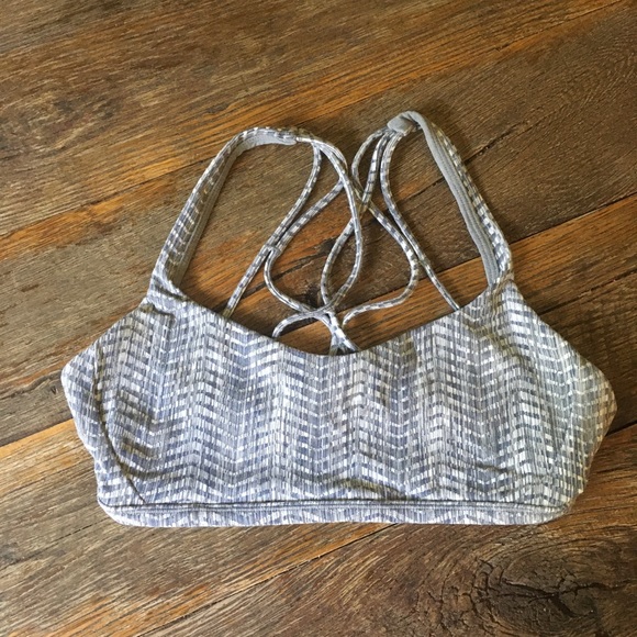 lululemon athletica Other - Lululemon free to be zen bra, size 6.